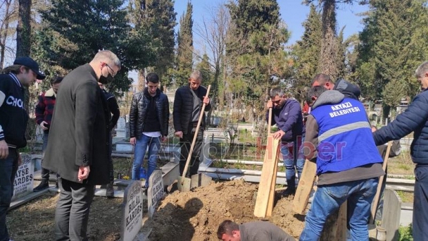 Emine Ekici toprağa verildi