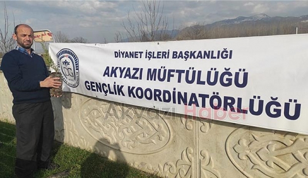 Gazi Süleyman Paşa Kur'an Kursu'nda öğrenciler fidan dikti