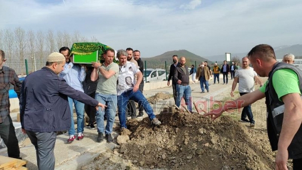 Üzerine duvar devrilen gurbetçi Sertaç toprağa verildi