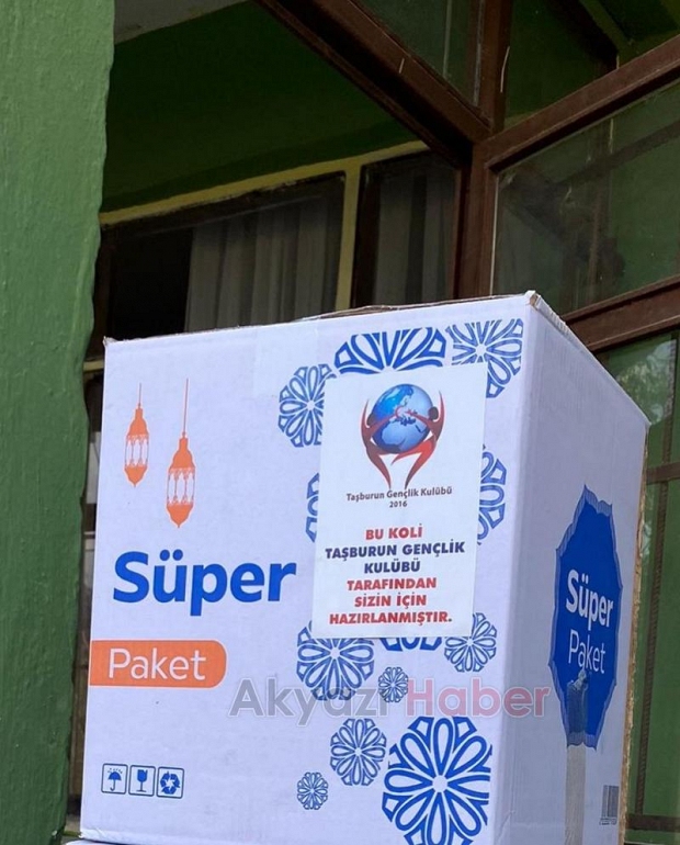 Taşburun Gençlik Kulübü Ramazan Kolisi dağıttı