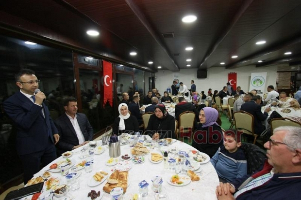 Şehit aileleri ve gaziler iftarda buluştu