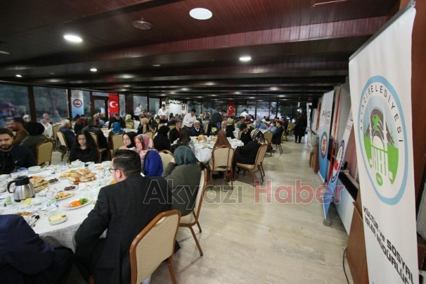 Şehit aileleri ve gaziler iftarda buluştu