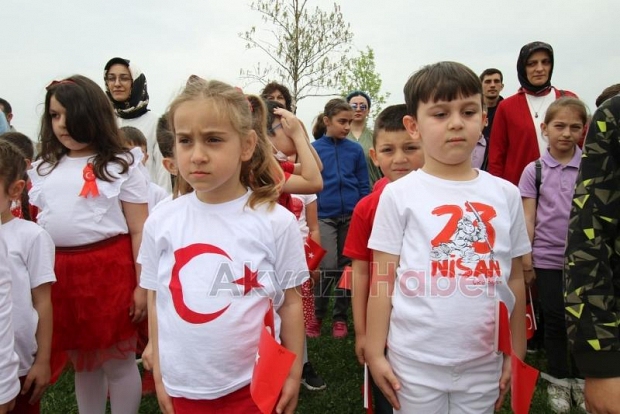 Akyazı’da 23 Nisan coşku ile kutlandı