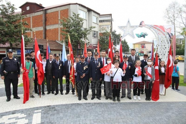 Akyazı’da 23 Nisan coşku ile kutlandı