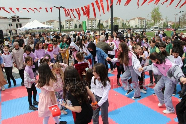 Akyazı’da 23 Nisan coşku ile kutlandı