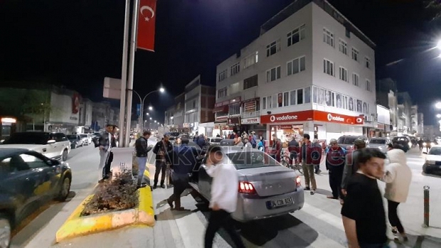 Akyazı'da zincirleme kaza