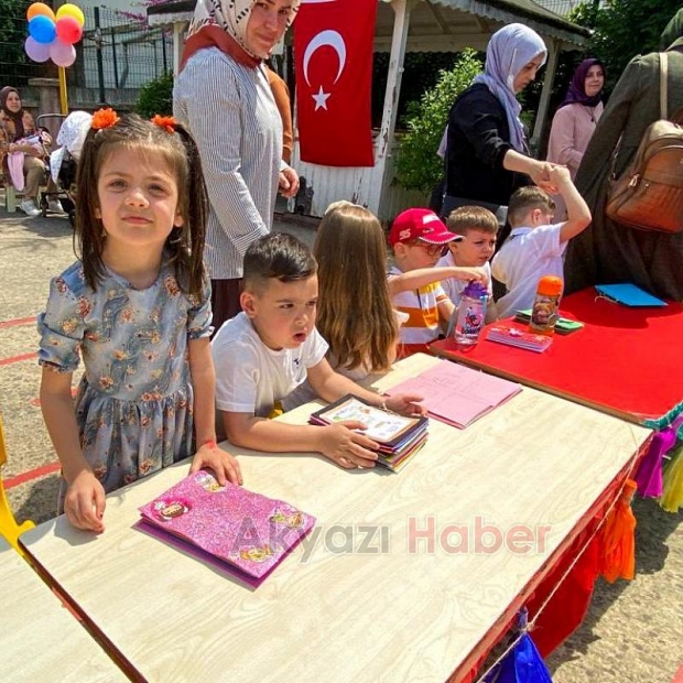 Akyazı'da Kelime Koleksiyonum Projesi'nin sergisi yapıldı