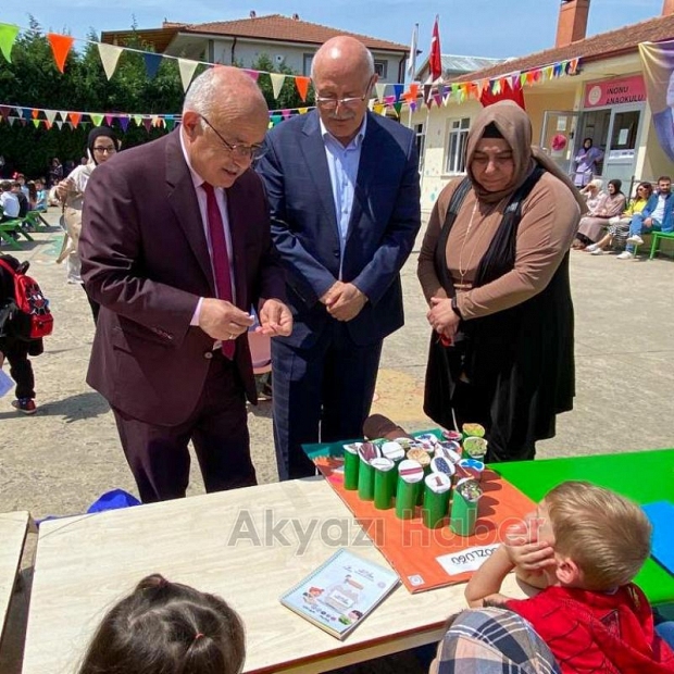 Akyazı'da Kelime Koleksiyonum Projesi'nin sergisi yapıldı