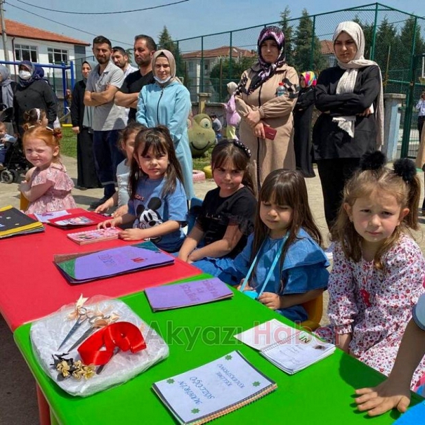 Akyazı'da Kelime Koleksiyonum Projesi'nin sergisi yapıldı