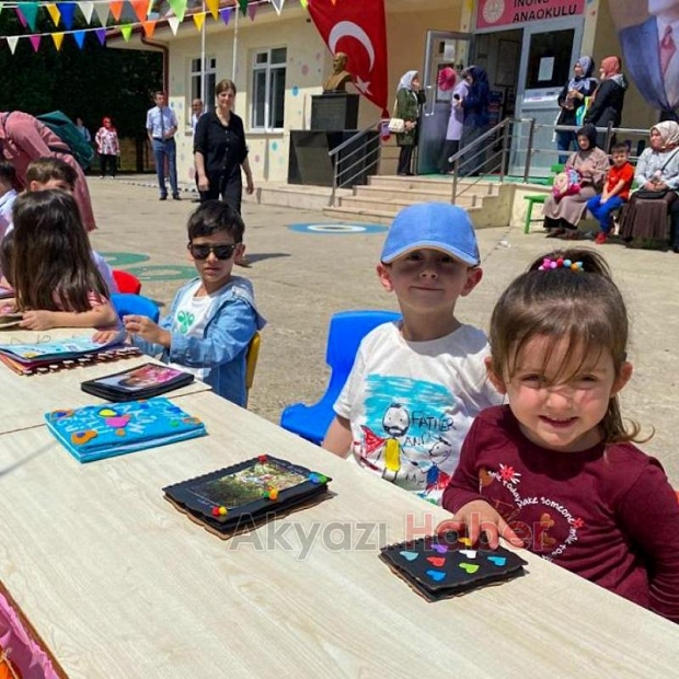 Akyazı'da Kelime Koleksiyonum Projesi'nin sergisi yapıldı