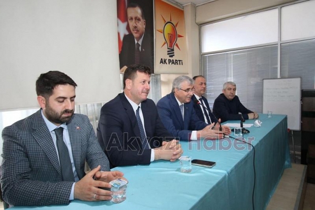 AK Parti Akyazı İlçe Teşkilatı bayramlaştı