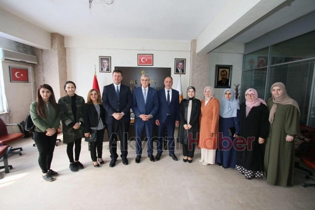 AK Parti Akyazı İlçe Teşkilatı bayramlaştı
