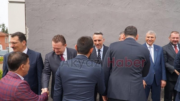 AK Parti Sakarya bayramlaştı