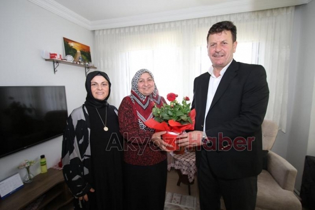 Başkan Soykan'dan annelere ziyaret