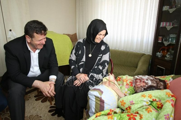 Başkan Soykan'dan annelere ziyaret