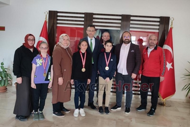 Kaymakam Güney şampiyonları ödüllendirdi