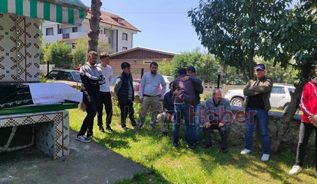  Uğur kaplan dualarla defnedildi