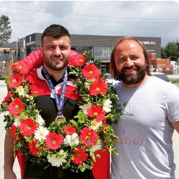  Ömer Saner Olimpiyat Şampiyonu