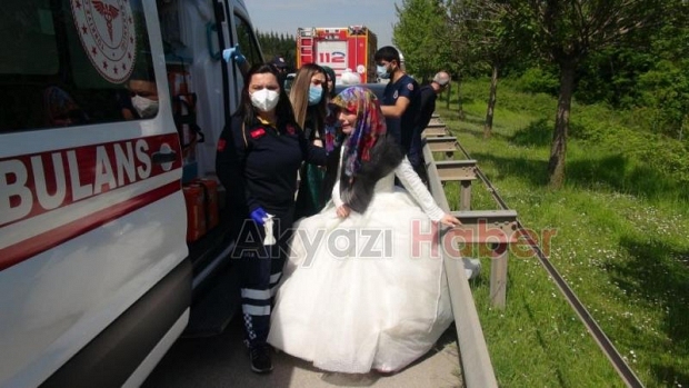 Gelin ve damat kazada yaralandı
