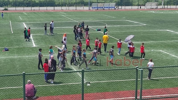 Akyazı'da Geleneksel Çocuk Oyunları Şenliği