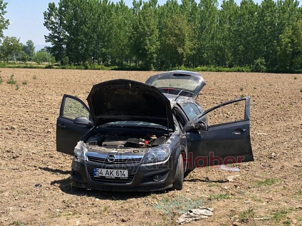 Akyazı'da Otomobil Takla Attı