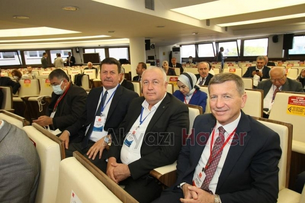 Akyazı Belediyesi Yeşil Şehir ödülü aldı
