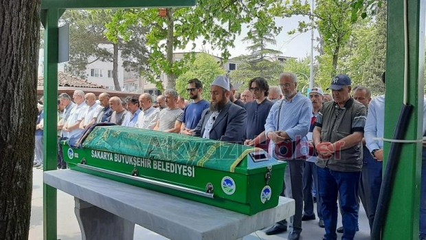 Arif Özdemir  ve Ayşe Öksüz  Defnedildi