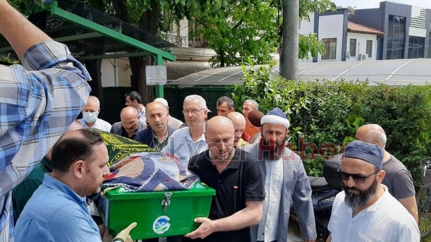 Arif Özdemir  ve Ayşe Öksüz  Defnedildi