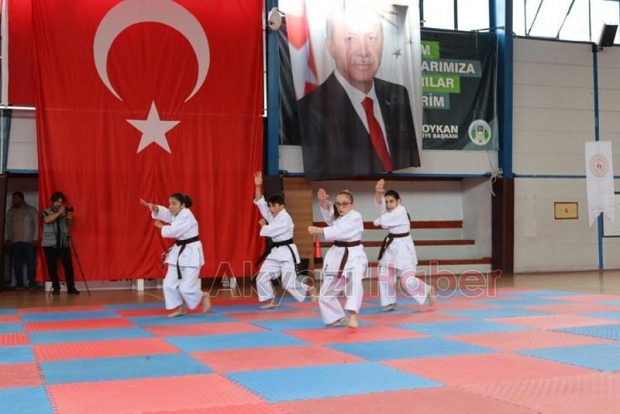 19 Mayıs Akyazı'da coşkuyla kutlandı