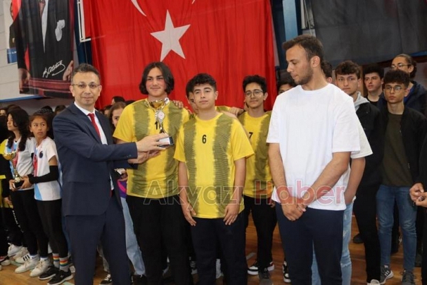 19 Mayıs Akyazı'da coşkuyla kutlandı