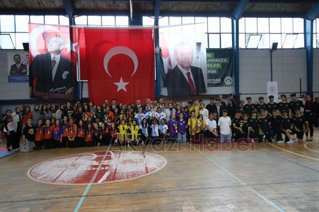 19 Mayıs Akyazı'da coşkuyla kutlandı