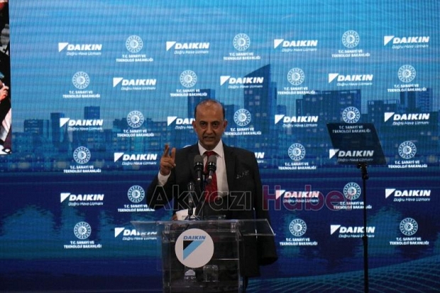 Bakan Varank Sakarya'ya geldi