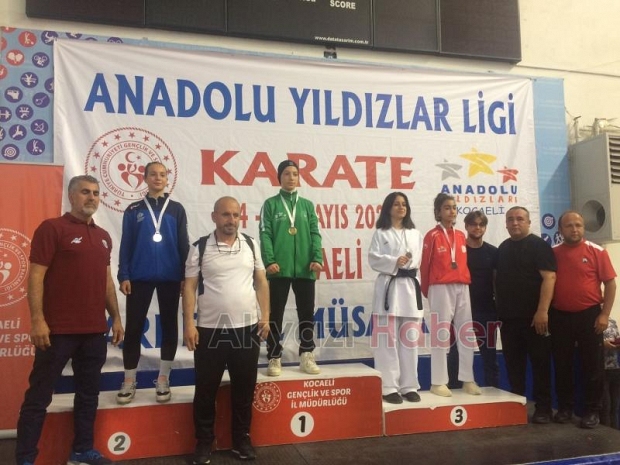 Akyazılı karateci altın madalya aldı