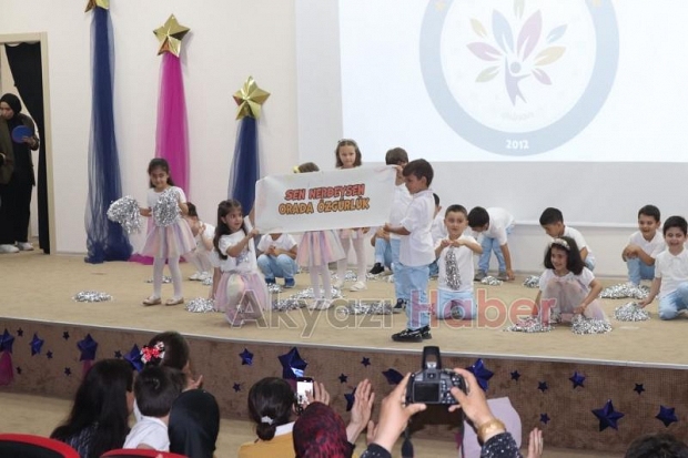 Akyazı İnönü Anaokulu'ndan yıl sonu gösterisi