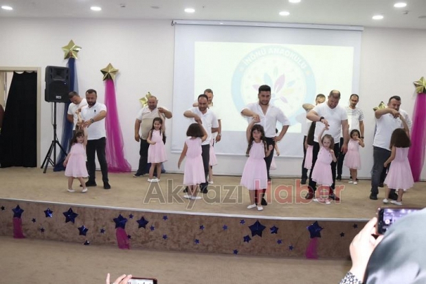 Akyazı İnönü Anaokulu'ndan yıl sonu gösterisi