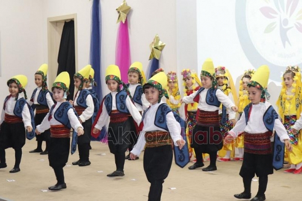 Akyazı İnönü Anaokulu'ndan yıl sonu gösterisi