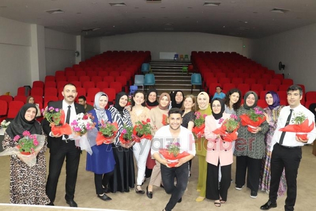 Akyazı İnönü Anaokulu'ndan yıl sonu gösterisi