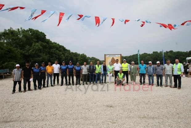 Akyazı’da Kara Mürver fideleri toprakla buluştu