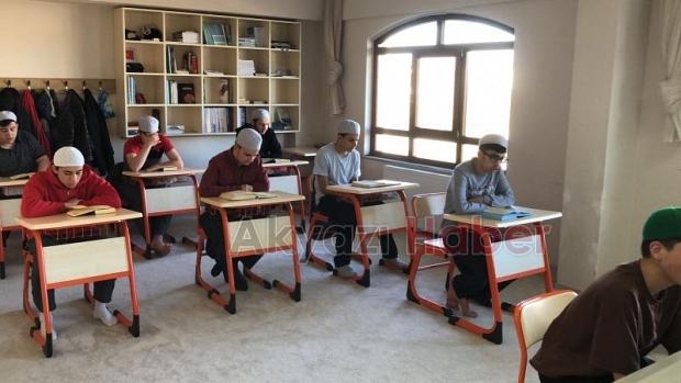 Akyazı'da Kuranı anlama programı ve hafızlık kursu