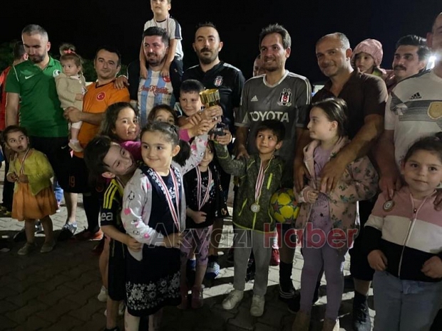 İnönü Anaokulu Velilerinden Unutulmaz Dostluk Maçı