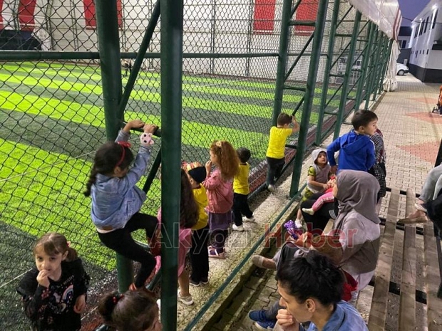 İnönü Anaokulu Velilerinden Unutulmaz Dostluk Maçı