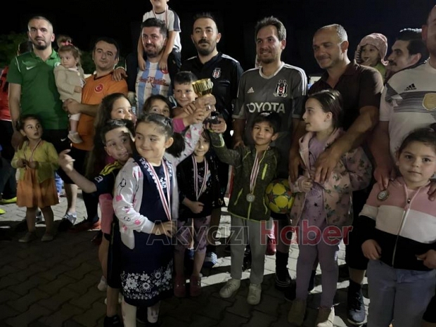 İnönü Anaokulu Velilerinden Unutulmaz Dostluk Maçı