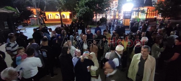 Akyazı hac kafilesi dualarla uğurlandı