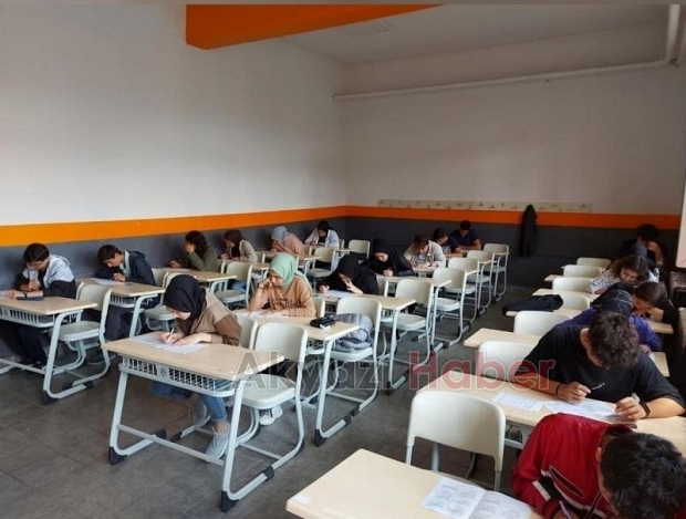 Akyazı'da Kitap Okuma Yarışmasında ödüller verildi