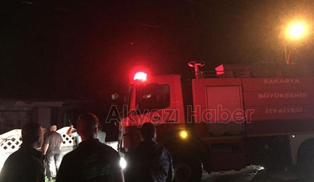 Akyazı'da yangın