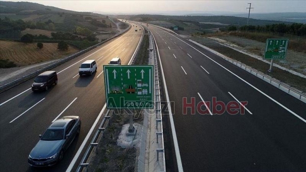 O otoyollarda hız sınırı yarından itibaren 140 km'ye çıkıyor