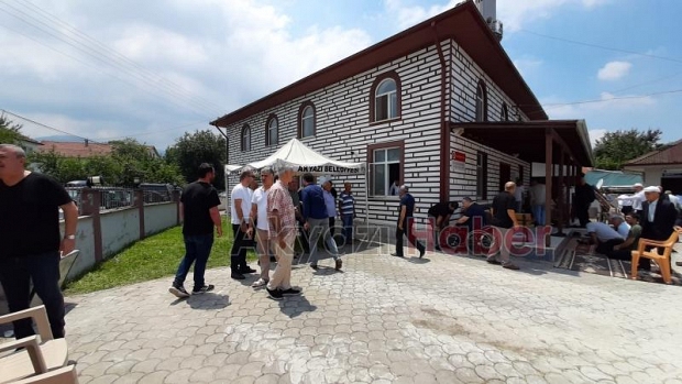 Akyazı'da cinayet kurbanı Sezgin Nur'a acı veda