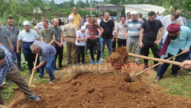Hızır Atmaca Defnedildi