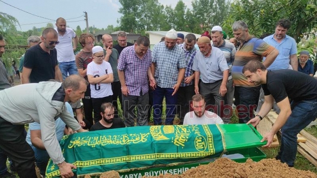 Hızır Atmaca Defnedildi