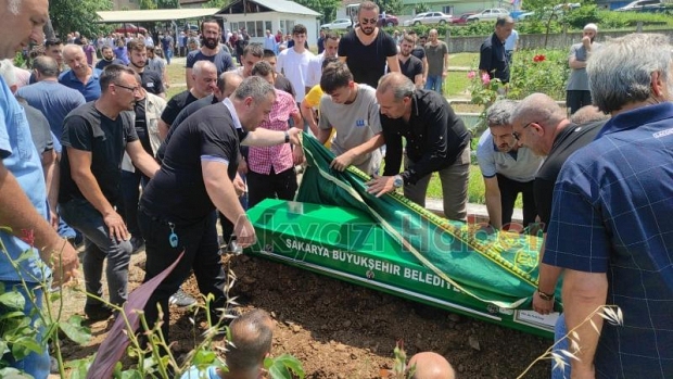 Cinayete kurban giden İsa Altuntaş defnedildi